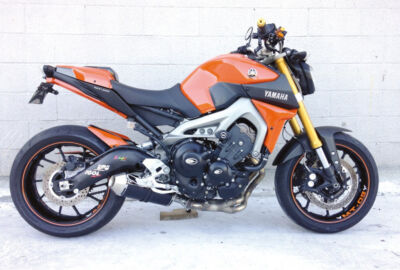 Échappement Inox Noir Brossé MT-09, 14-, XSR 900, 16-, avec catalyseur. - TAKKONI